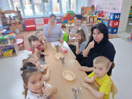 «Логопедический массаж ложками с родителями» «Логопедический массаж ложками с родителями».